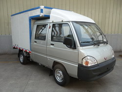 五菱双排座厢式运输车 lzw5020xxyslnn3q