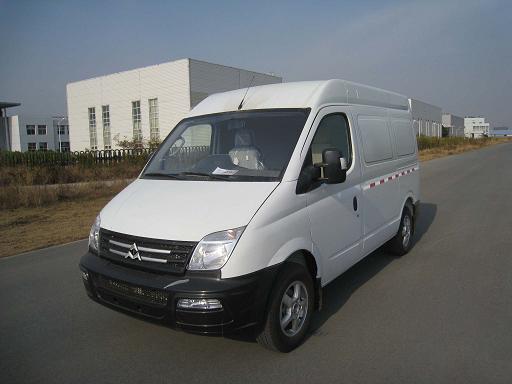 大通厢式运输车 sh5030xxya6d4