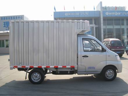 昌河厢式运输车 ch5020xxye4