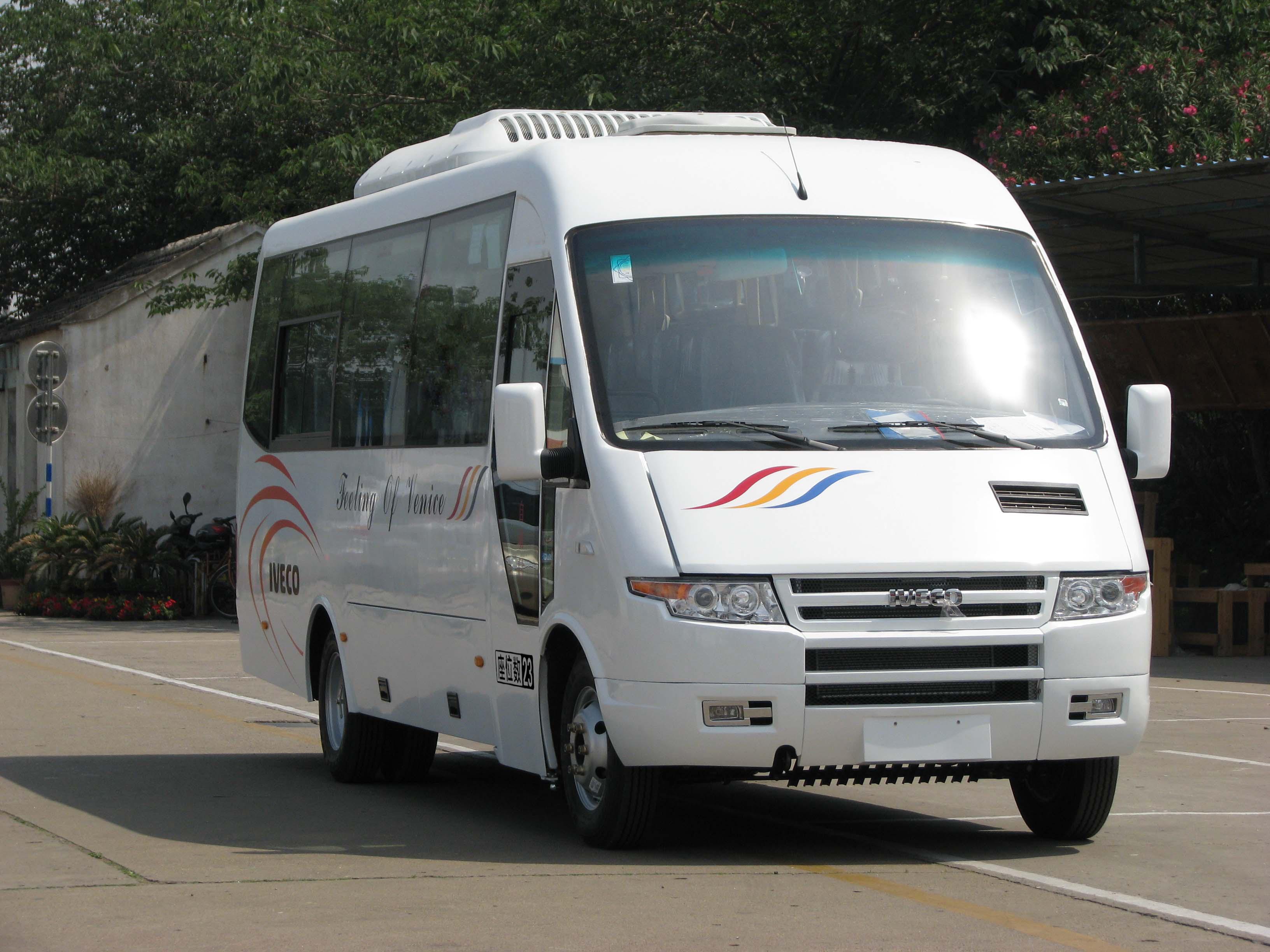 车型参数 公告型号 nj6744lc1 公告批次 244 品牌 依维柯 类型 客车
