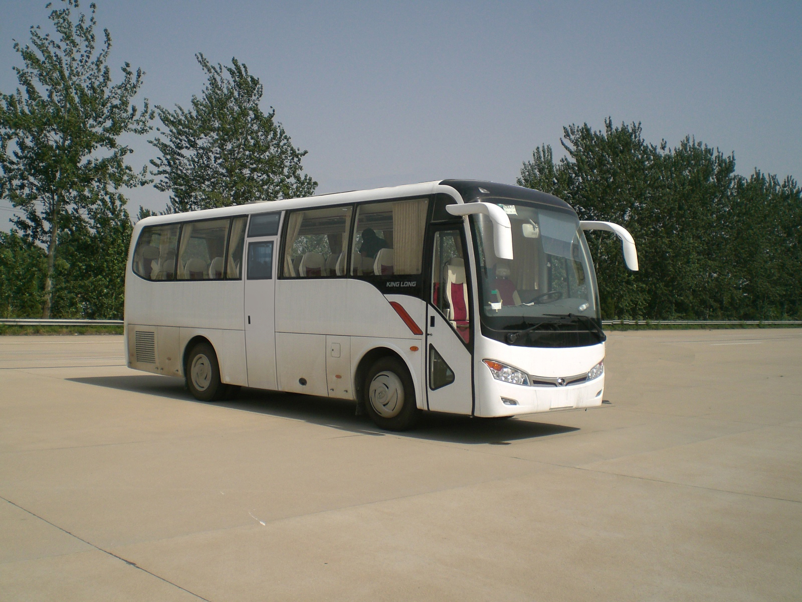 金龙 捷冠 245马力 39人 客车(XMQ6902Y)