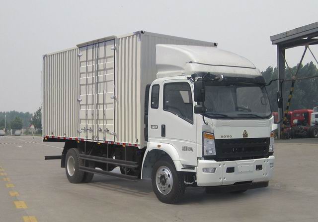 豪沃厢式运输车 zz5167xxyg471cd1