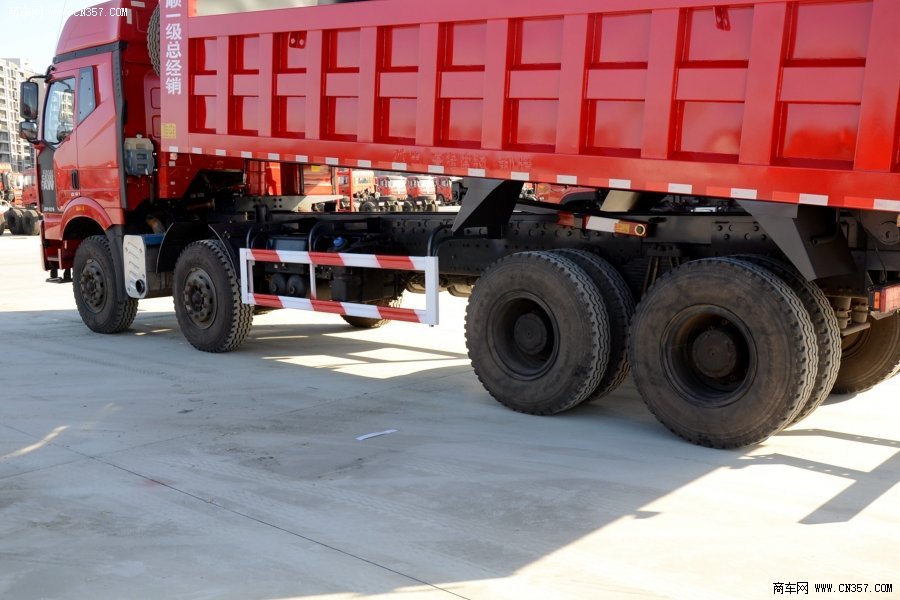 j6p550劲领版自卸车,j6p劲领版自卸车 解放j6p 重卡 370马力 8×4 自卸车 ca3310p66k24l5t4e4