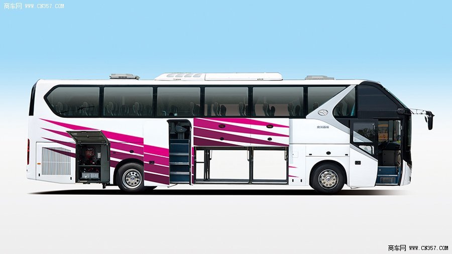 厦门金龙 340马力 50座以上人 公路客车(XMQ