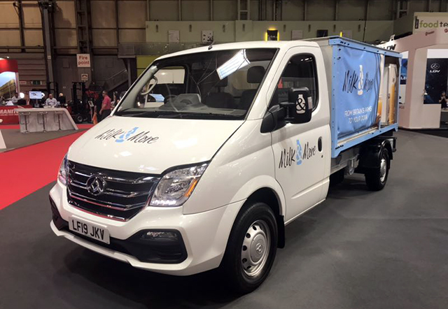 上汽大通maxus携ev30亮相英国伯明翰车展