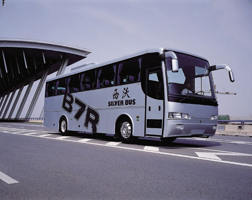 应对市场需求 西沃客车600i系列首台样车正式下线