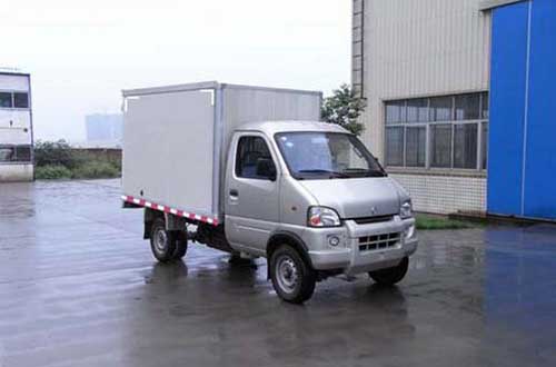 南骏瑞宝微卡,可搭载柳机465