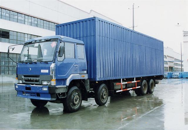 十通厢式汽车 stq5242xxy