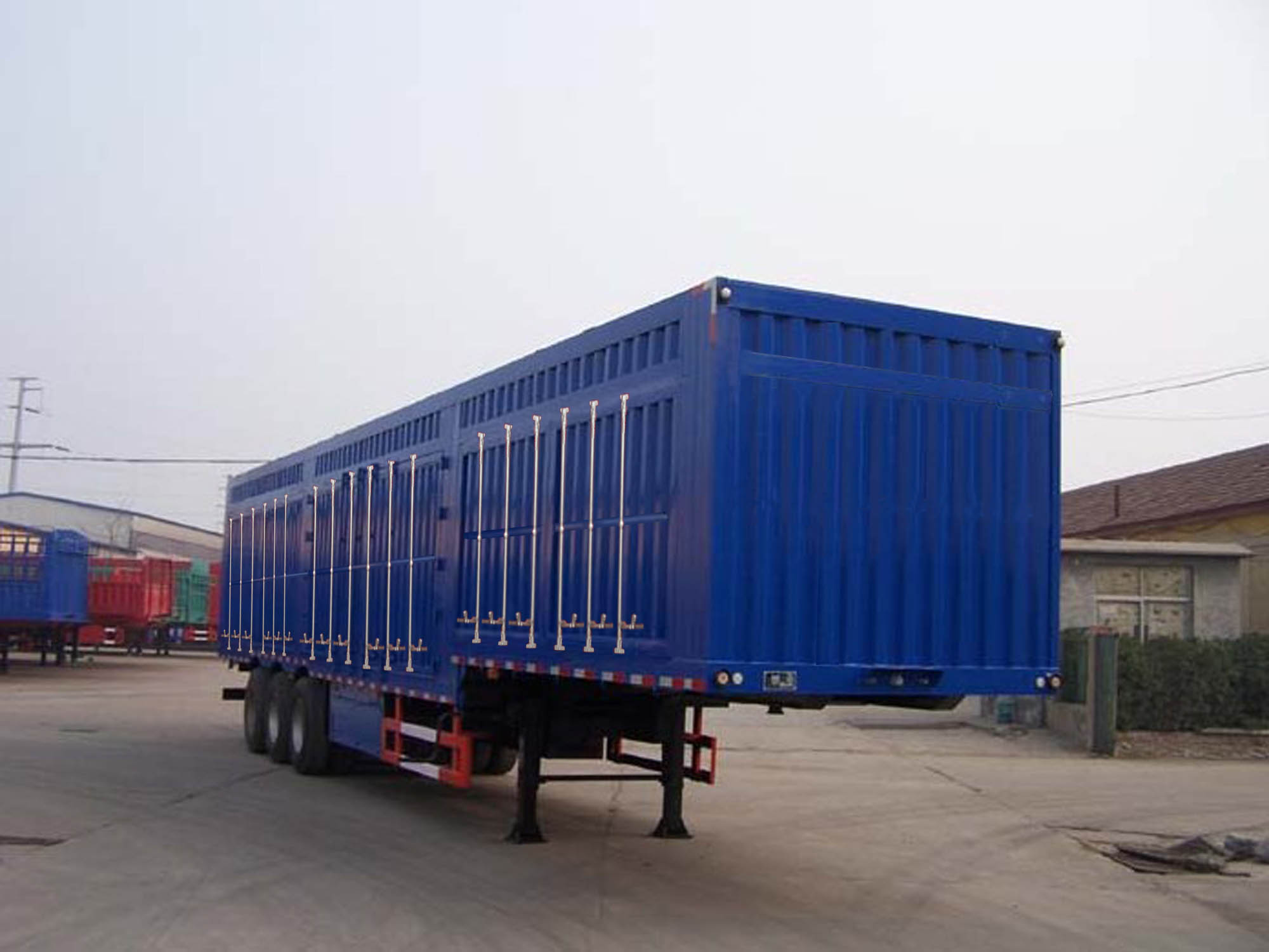 承泰厢式运输半挂车 xct9403xxy