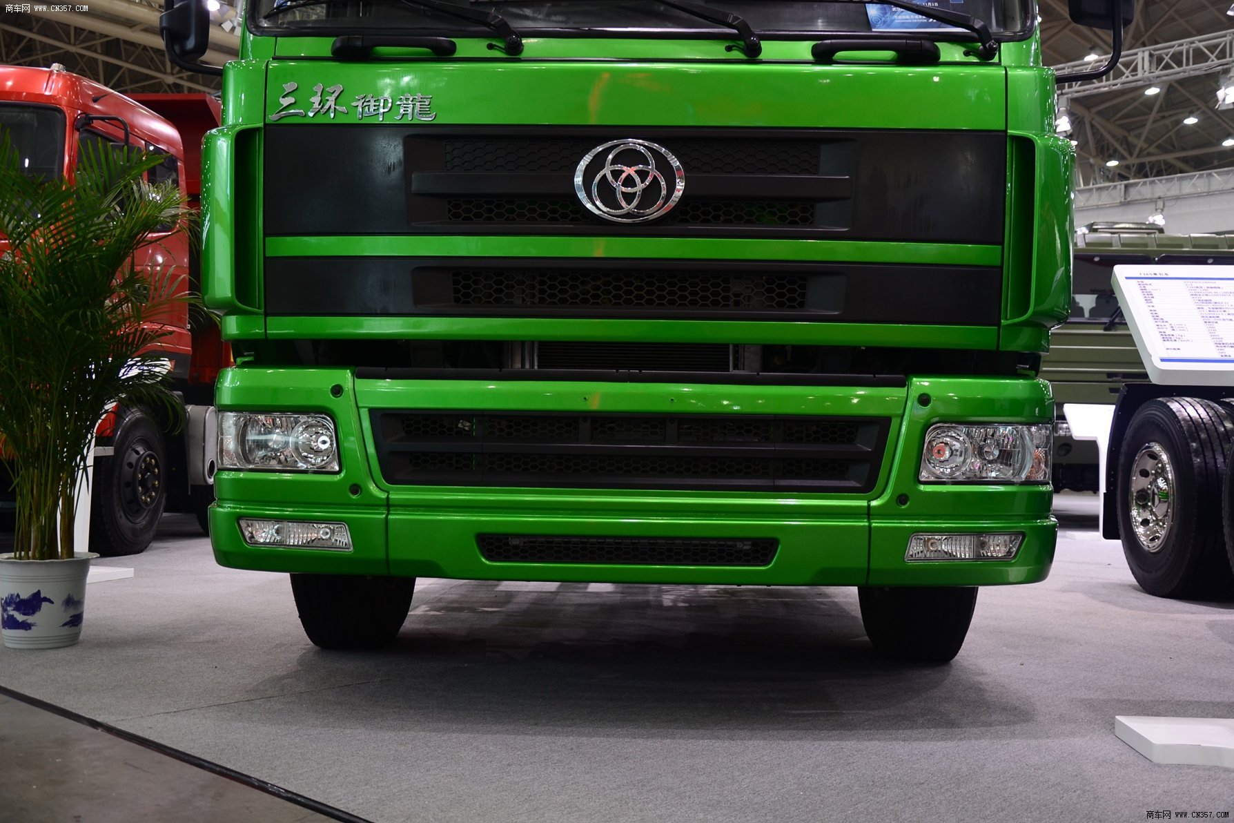 三环十通 御龙 重卡 375马力 6×4 牵引车 stq4252l10n5s4