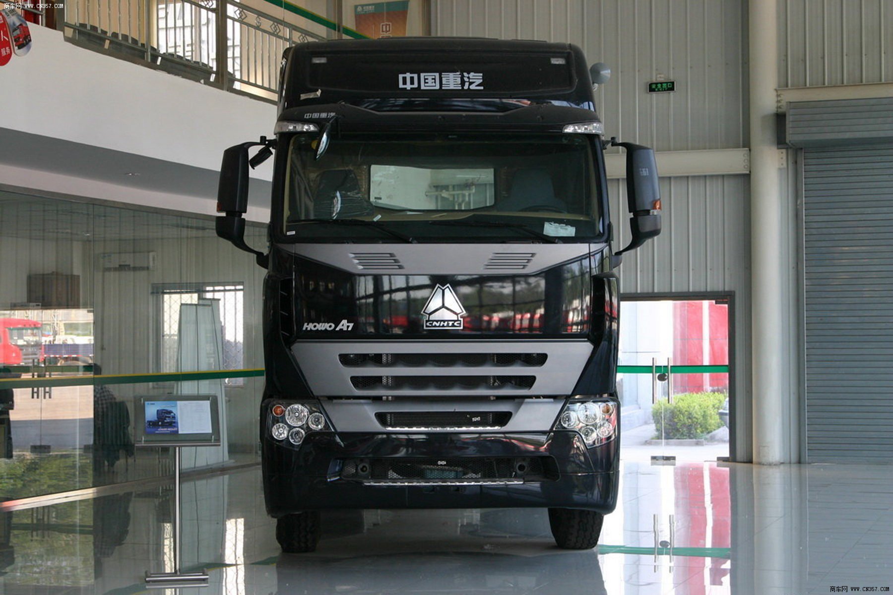 中国重汽 howo-a7 重卡 340马力 6×4 牵引车 zz4257n3247n1b