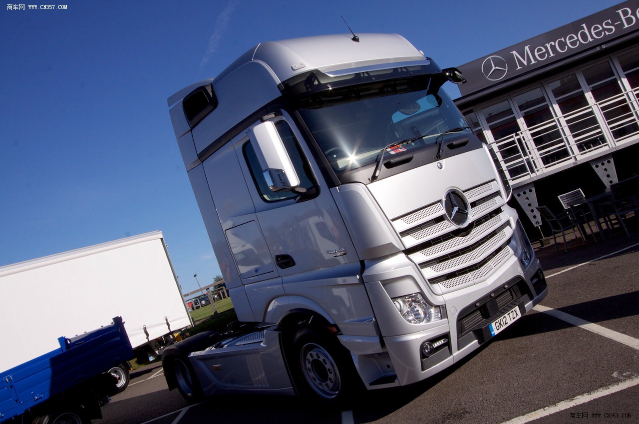 奔驰 新actros 卡车