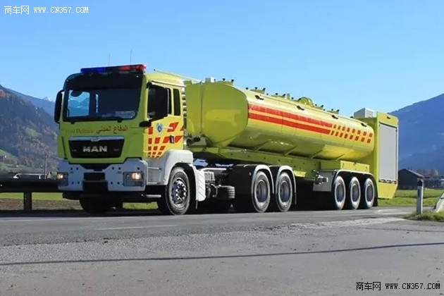 消防车也很黄!进军卡塔尔的安普救援车