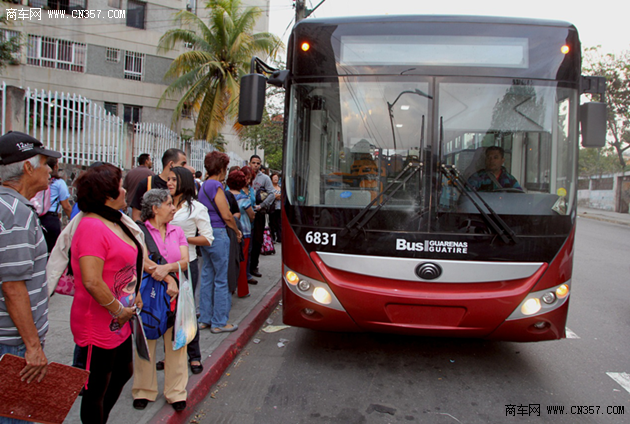 宇通委内瑞拉工厂首批100辆组装客车下线交付