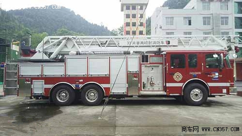 作战能力强 印江县首台云梯消防车服役