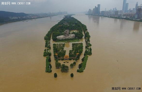 重汽智能渣土车于危难处显神威