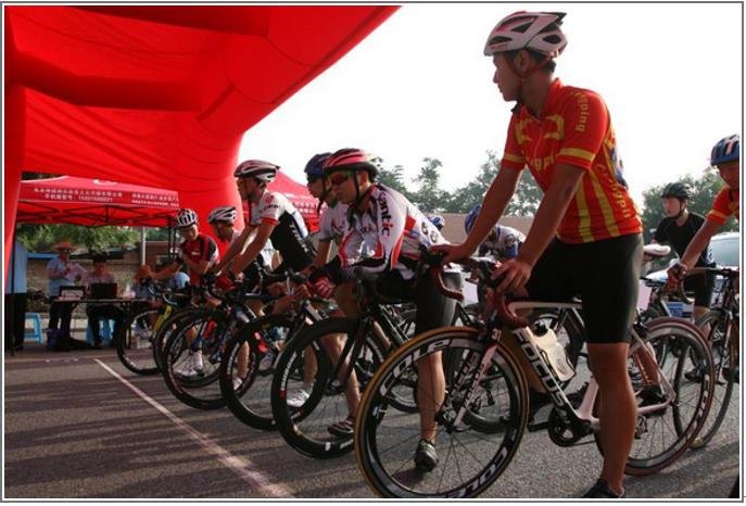 质追逐 蒙派克E助力2017北京青少年自行车锦