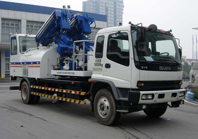 中联墙面清洗车 ZLJ5160TXQQLE4