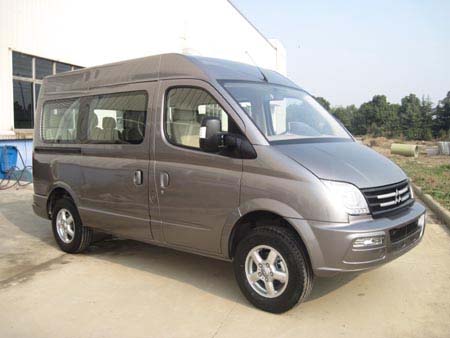 大通多用途乘用车 SH6501A2D5
