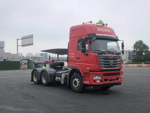 集瑞联合集瑞联合牌QCC4253D664MW型危险品牵引汽车 QCC4253D664MW