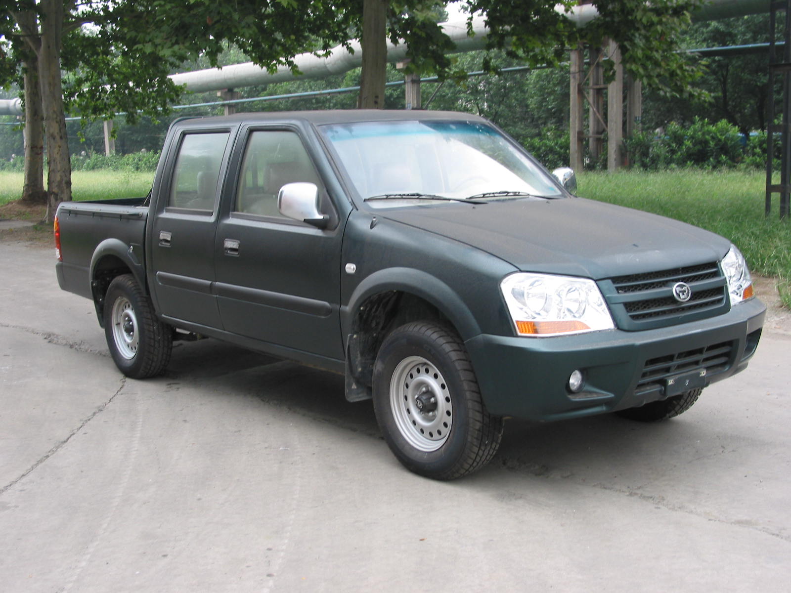 东方红轻型载货汽车 lt1021sj2p4a