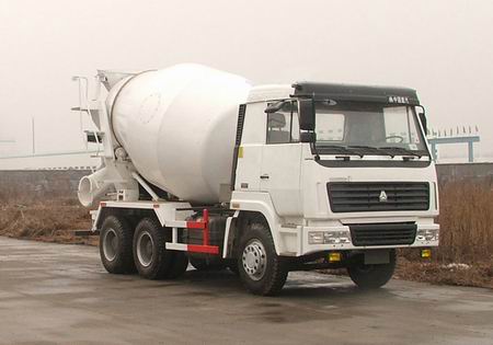 斯达斯太尔混凝土搅拌运输车 zz5256gjbm3246c