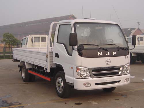 南骏轻型载货汽车 cnj1030ed33