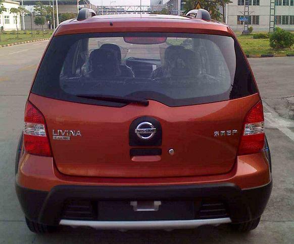 骊威(livina)旅行轿车 dfl7163bb