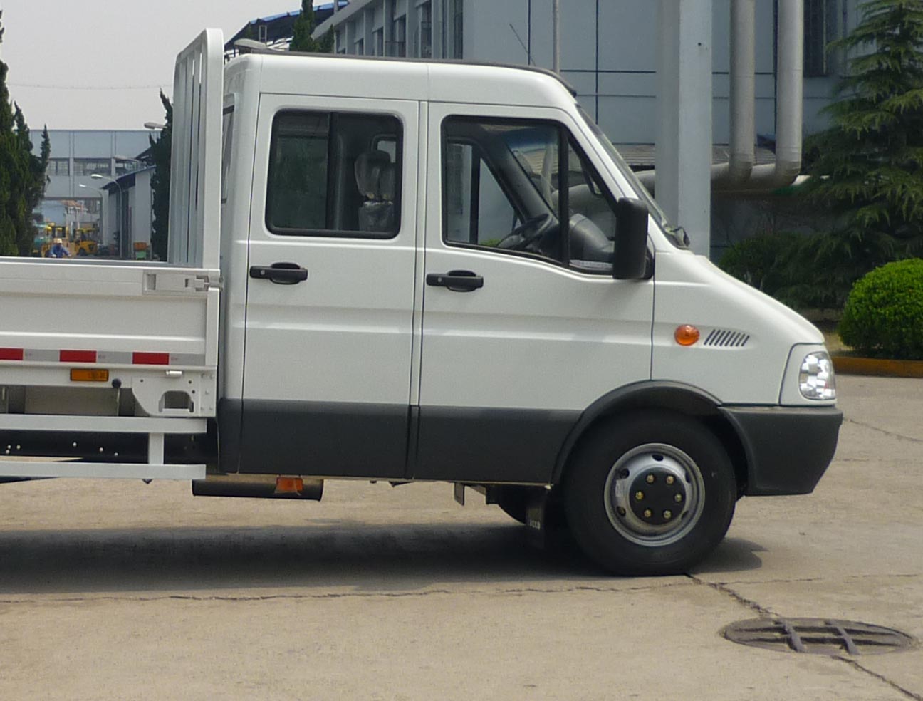 依维柯载货车 nj1054bgcs