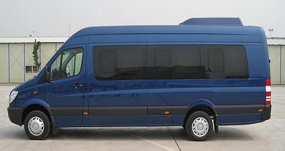 梅赛德斯奔驰轻型客车 fa6730