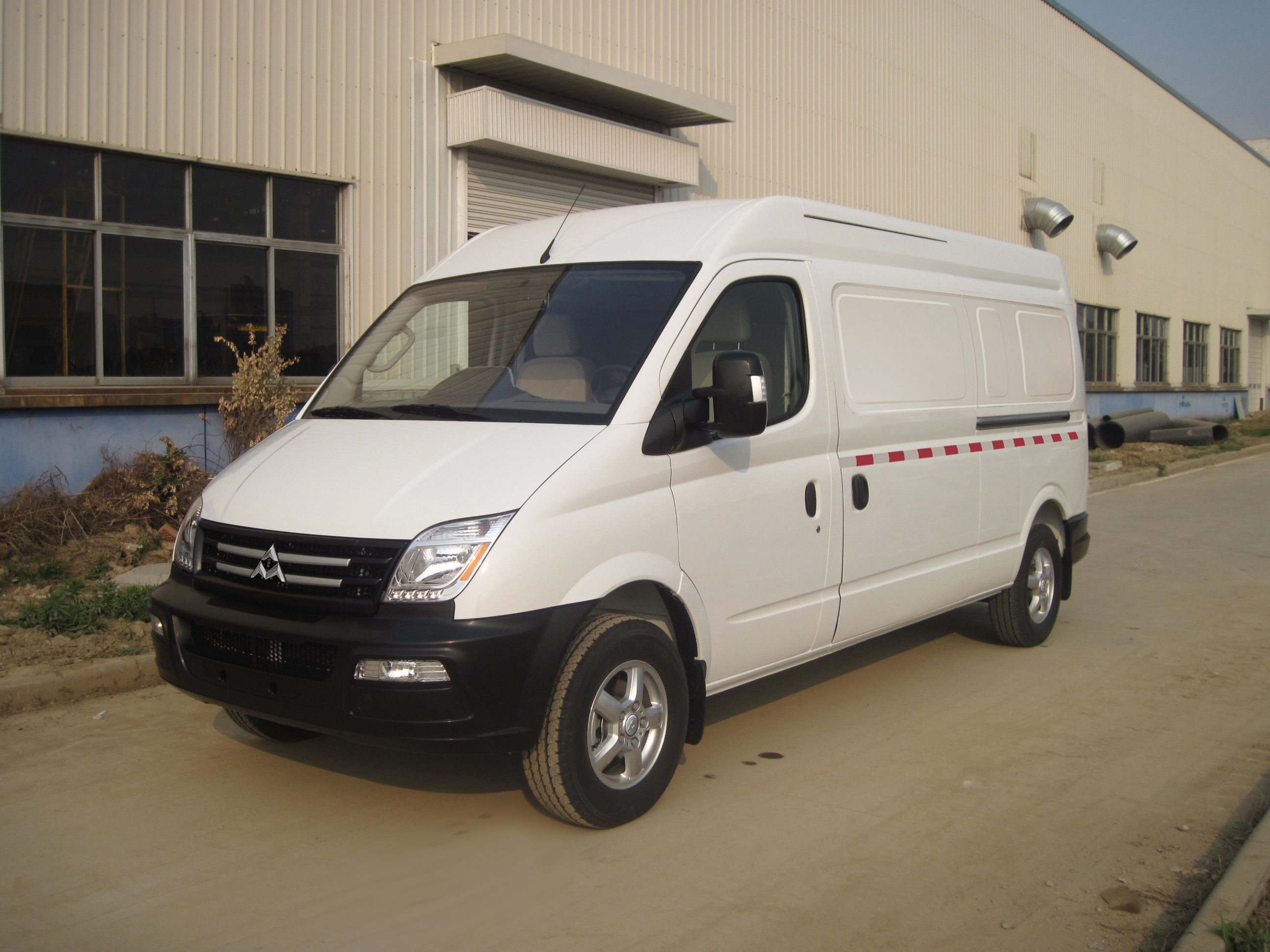 大通厢式运输车 sh5041xxya8d4