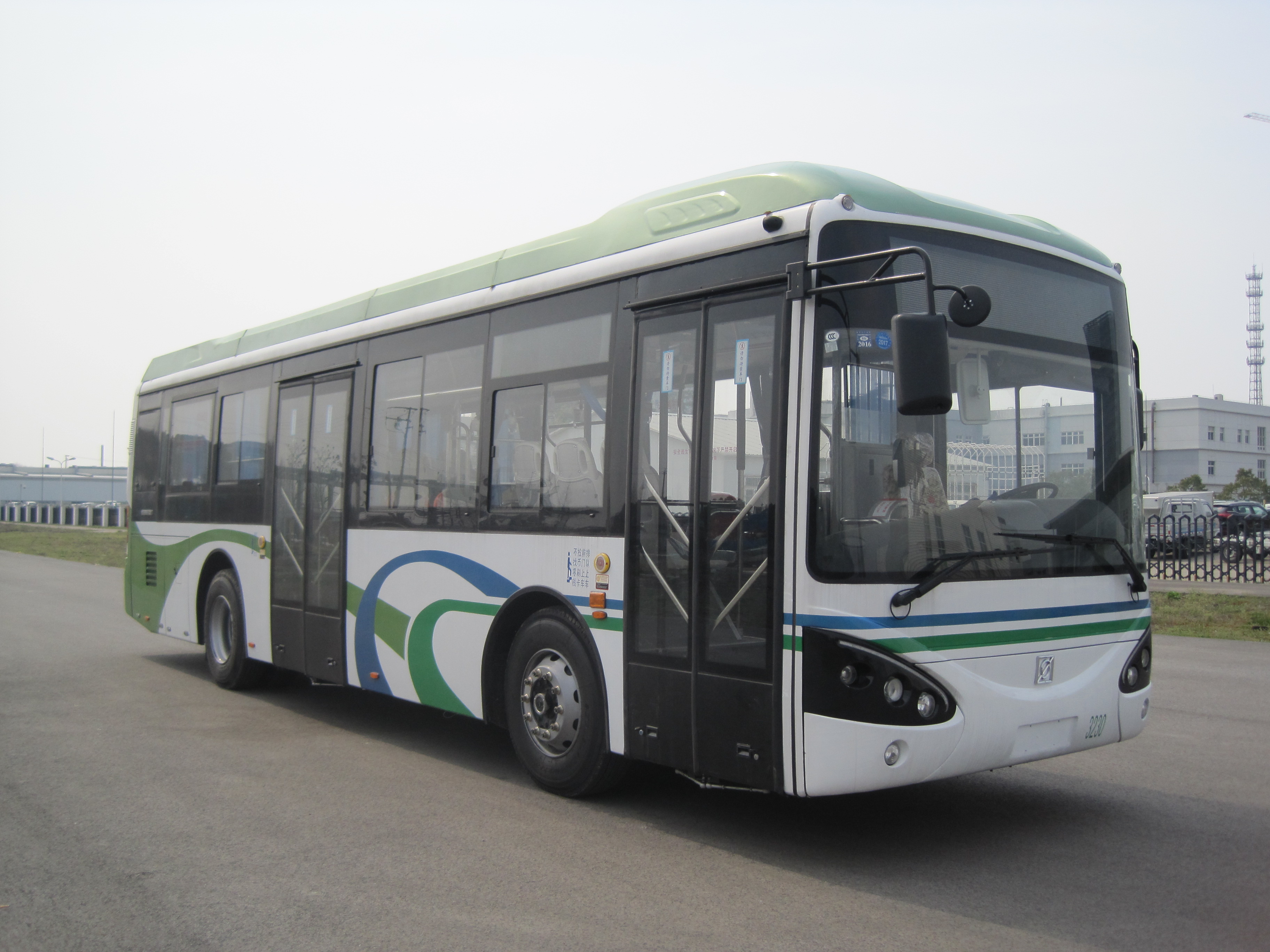 上海申沃申沃215马力741033人柴油电混合动力swb6107phev18