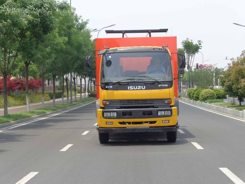 英达防撞缓冲车 ftt5140tfz