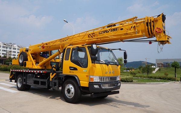 柳工汽车起重机 clg5140jqz12