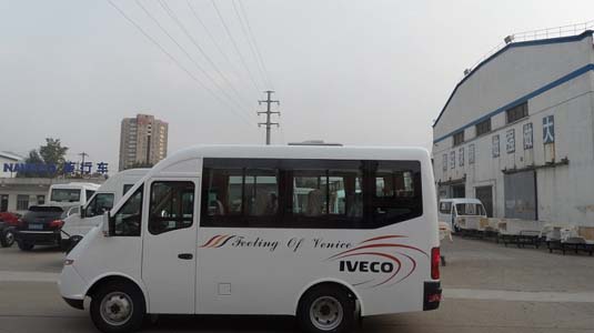 依维柯客车 nj6535lc1