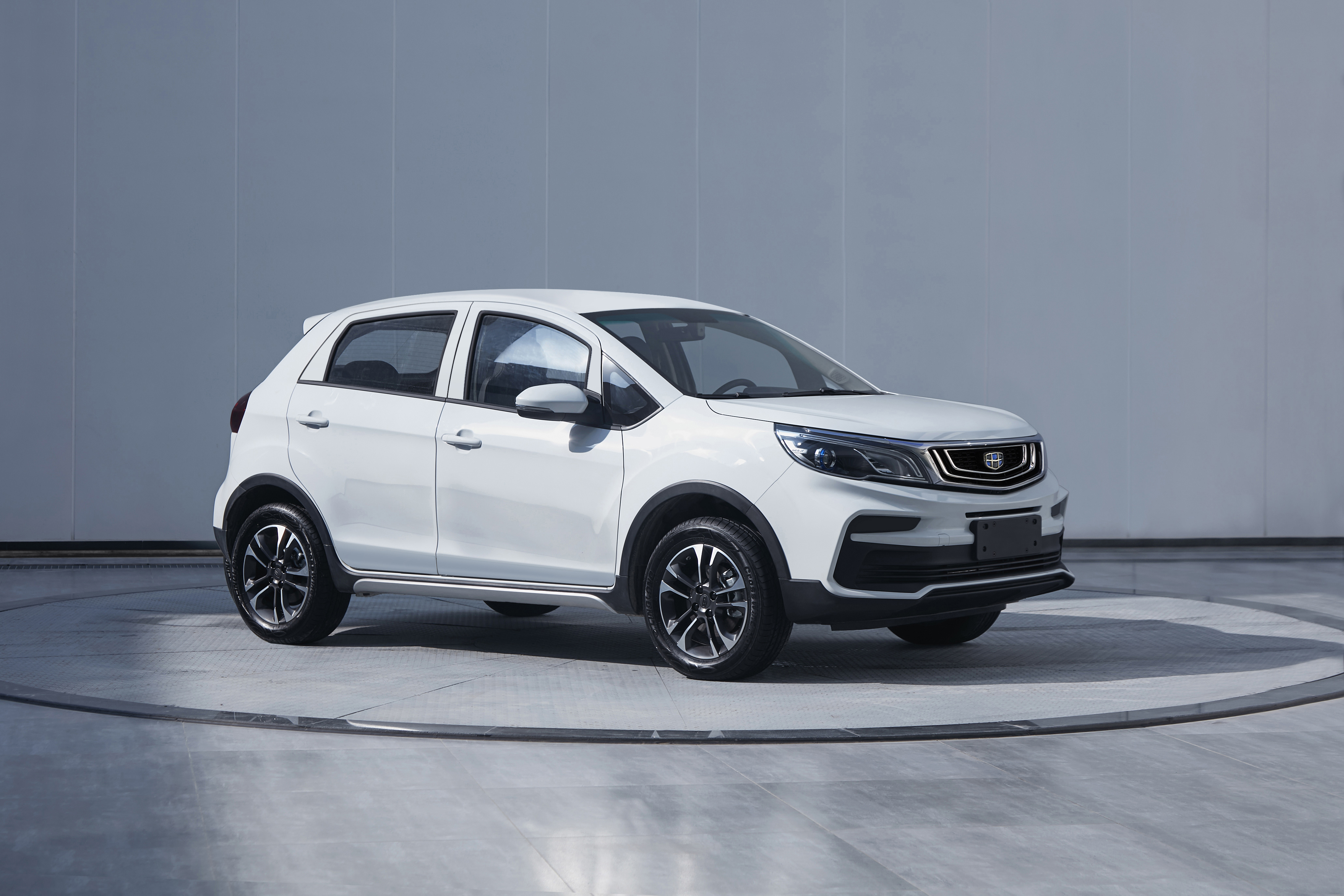 吉利轿车 jl7151d01