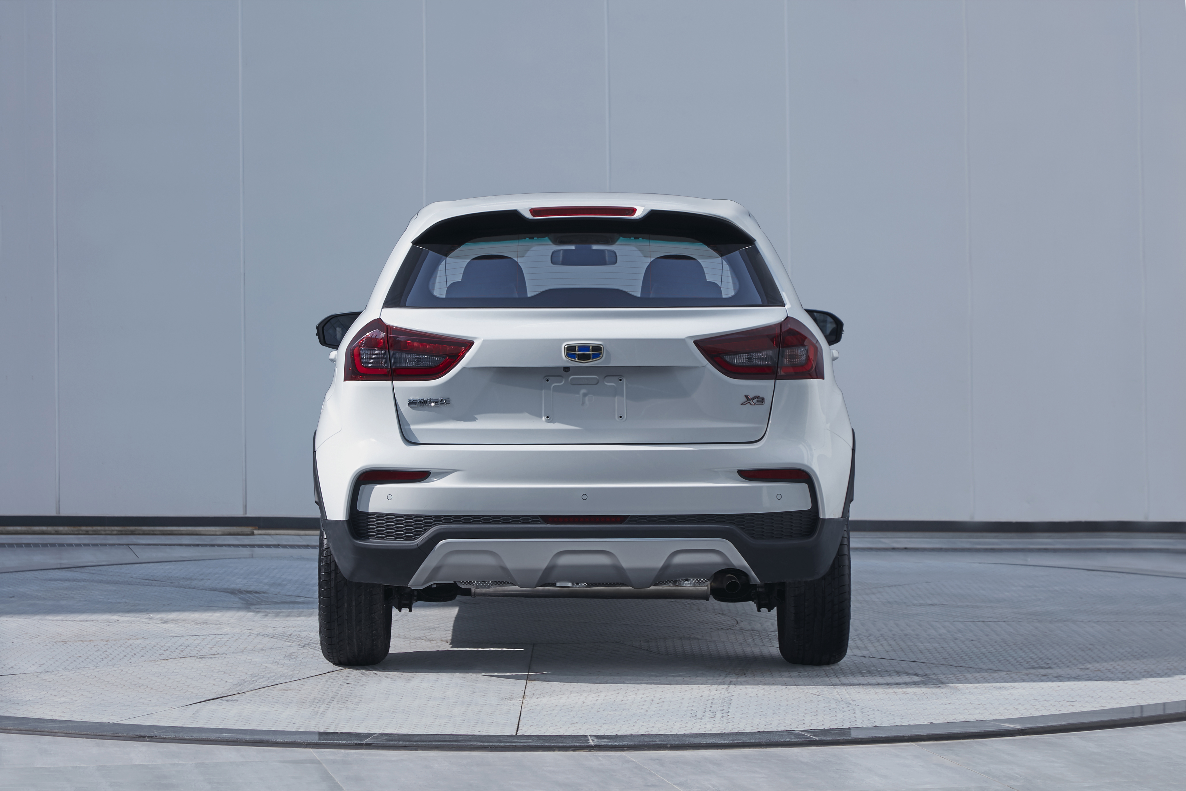 吉利轿车 jl7151d01