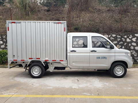 五菱厢式运输车 lqg5028xxyspy