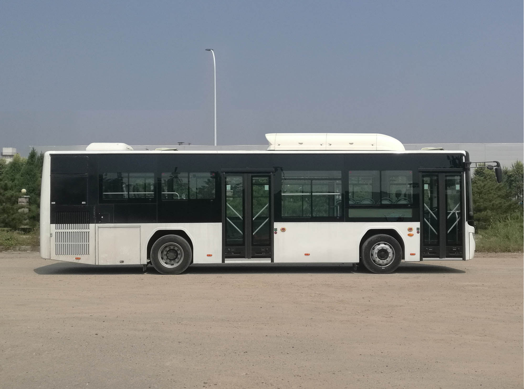 福田插电式混合动力城市客车 bj6105chevca-15 型插电式混合动力城市