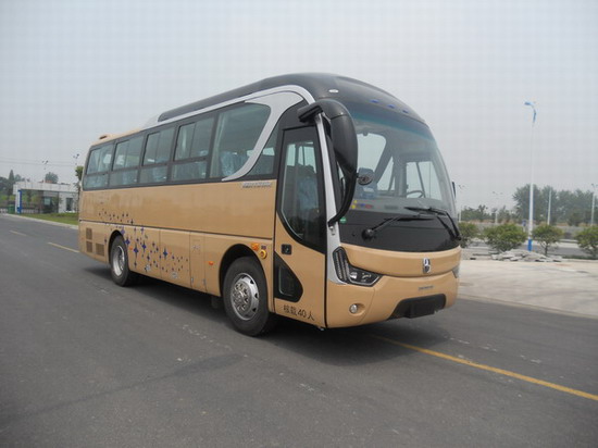 扬州亚星 亚星客车 245马力 24-40人 公路客车(YBL6905H1QP)