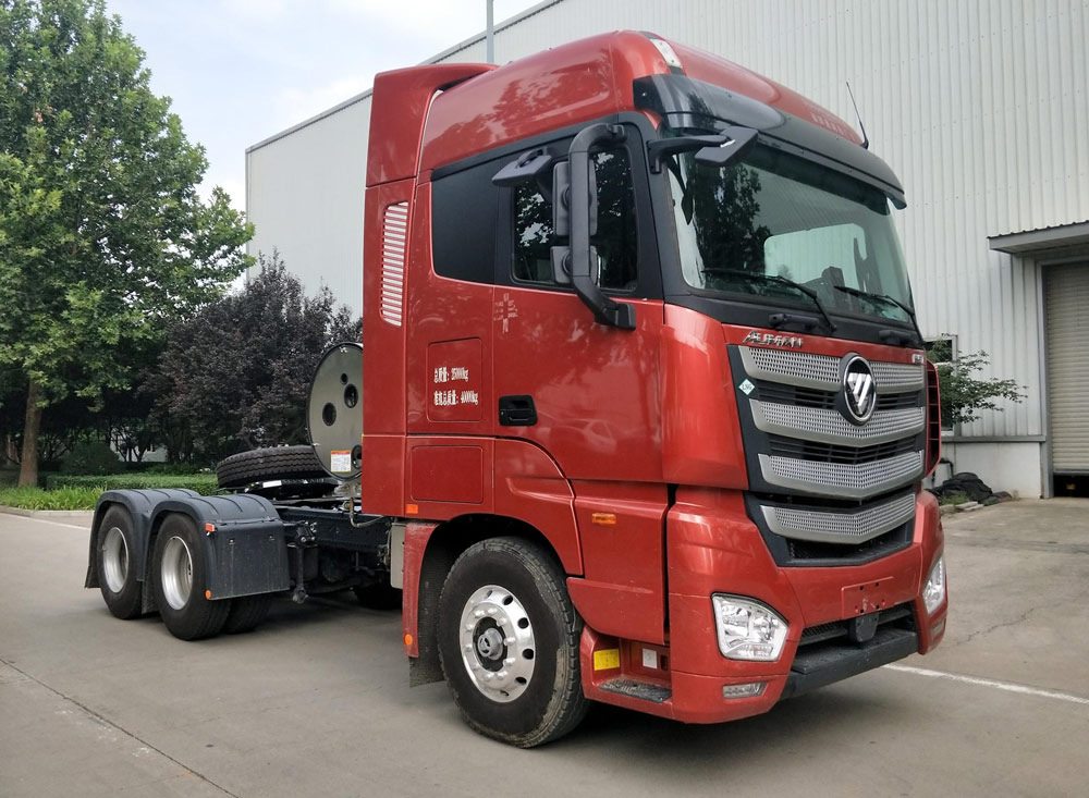 欧曼半挂牵引车 bj4259l6dll-11