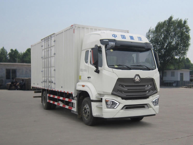 豪沃厢式运输车 zz5167xxyn601jf1