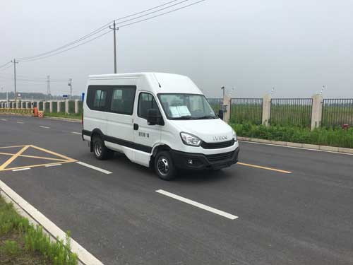 南京依维柯 欧胜 129马力 10-14人 轻型客车(NJ6576EC)