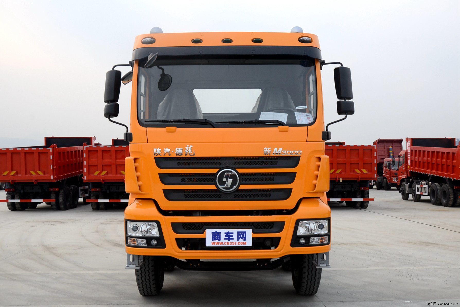 陕汽 德龙m3000 重卡 336马力 8×4 自卸车 sx3316hr346