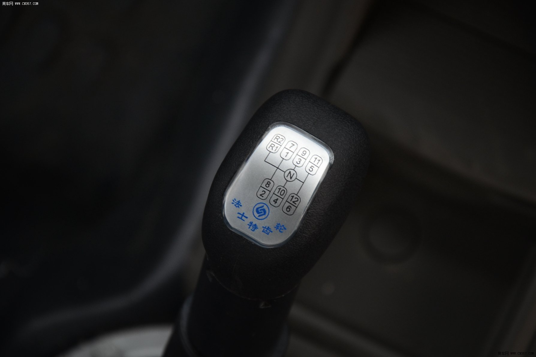 陕汽 德龙m3000 重卡 336马力 8×4 自卸车 sx3316hr346