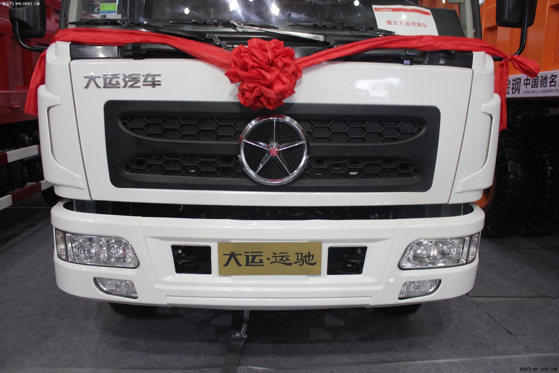 大运(湖北) 运驰 中卡 140马力 4×2 自行车 cgc3042pv34e3