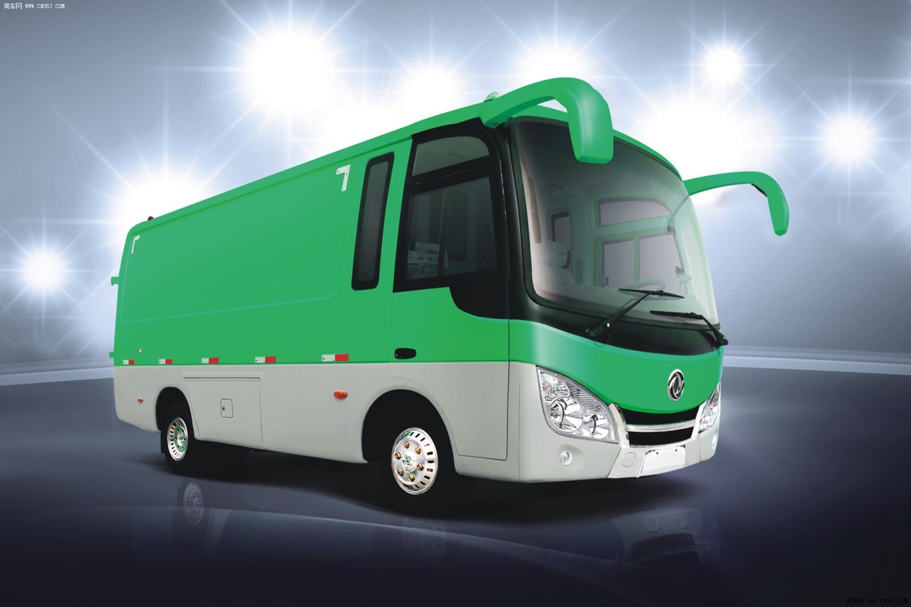 东风客车 东风风尚 100马力 2,4,6座 厢货车 eq5040xxy3g