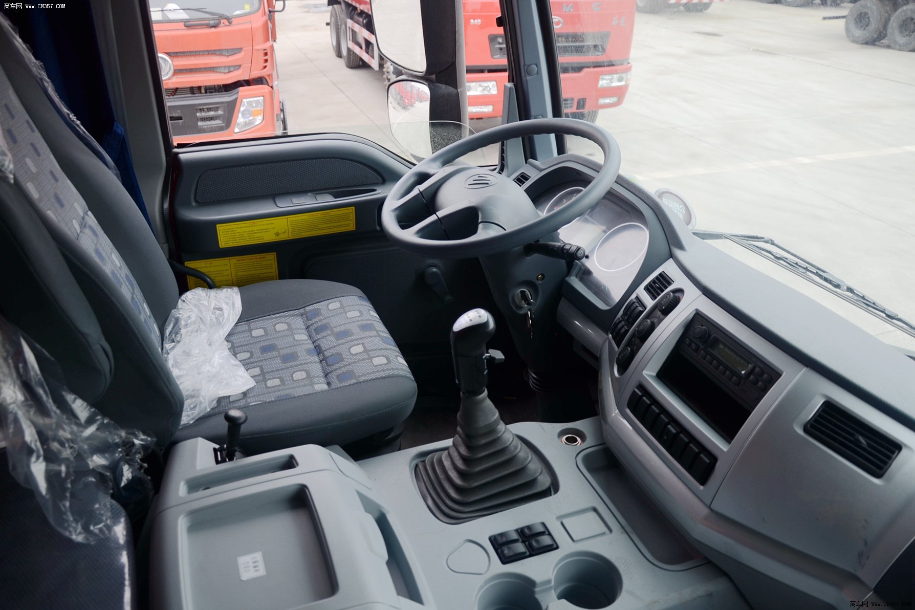 福田 欧曼etx 重卡 310马力 8×4 自卸车 bj3313dmpkc-xc