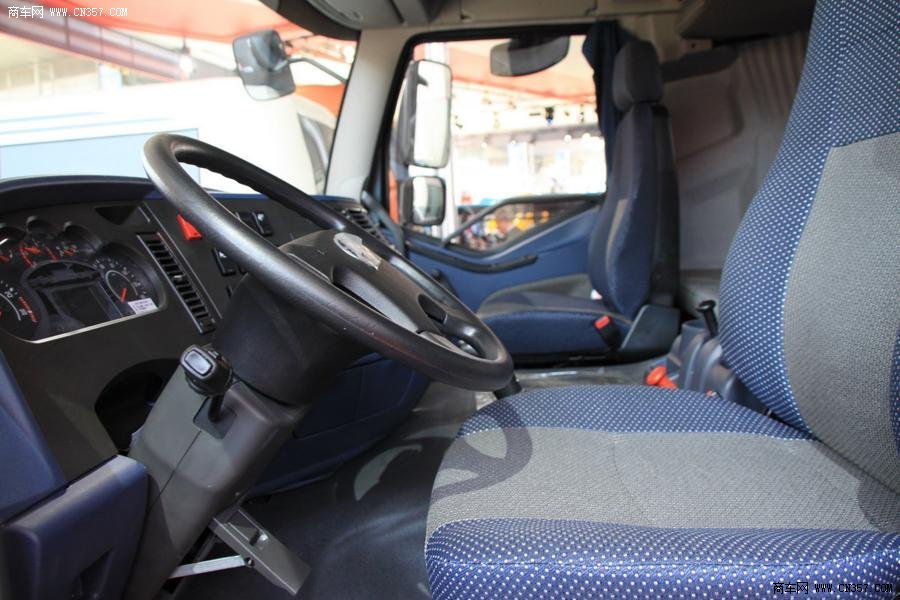 解放j6p 重卡 420马力 6×4 牵引车 ca4250p66k24t1a1e4