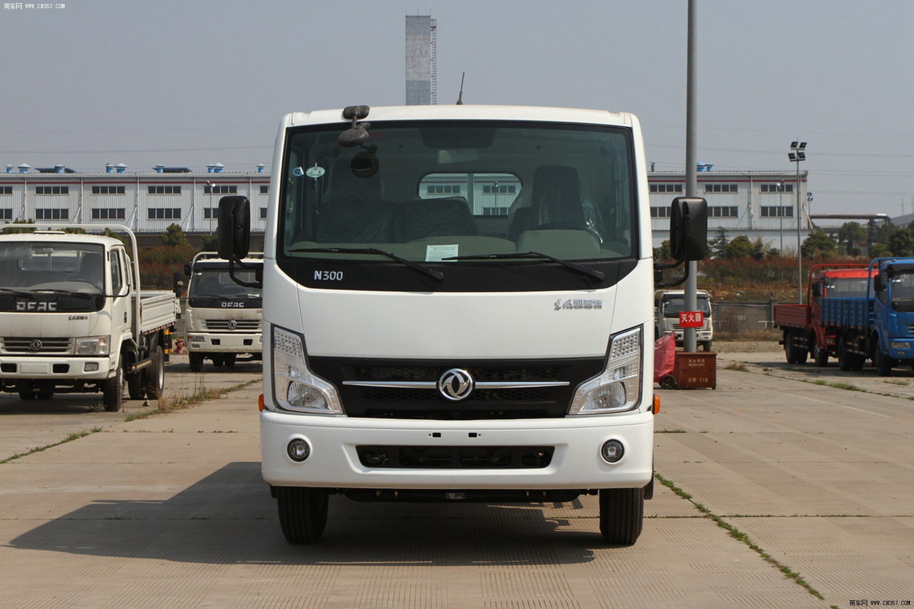 东风 凯普特n300 130马力 栏板式 双排 轻型载货车 eq1040d9bdd